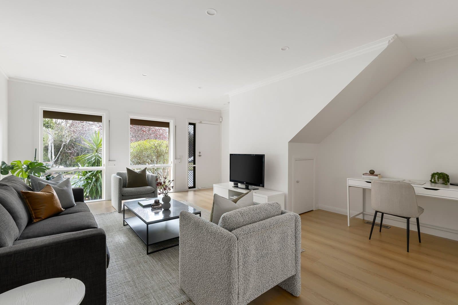 66 Grandview Terrace, Kew - Thumbnail 2