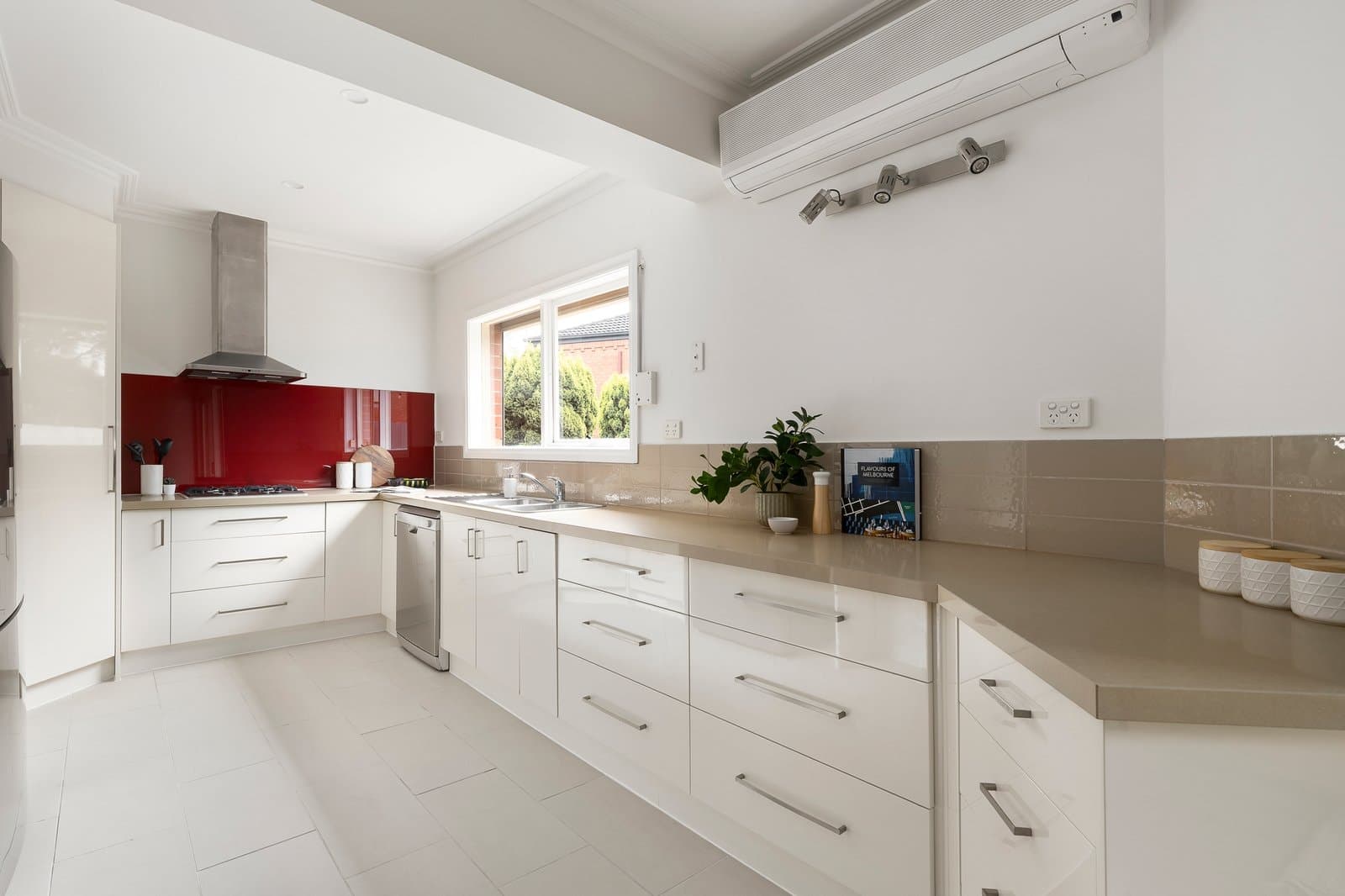 66 Grandview Terrace, Kew - Thumbnail 3