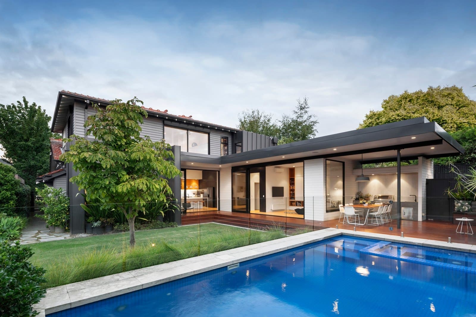 11 St Johns Avenue, Mont Albert - Image 1