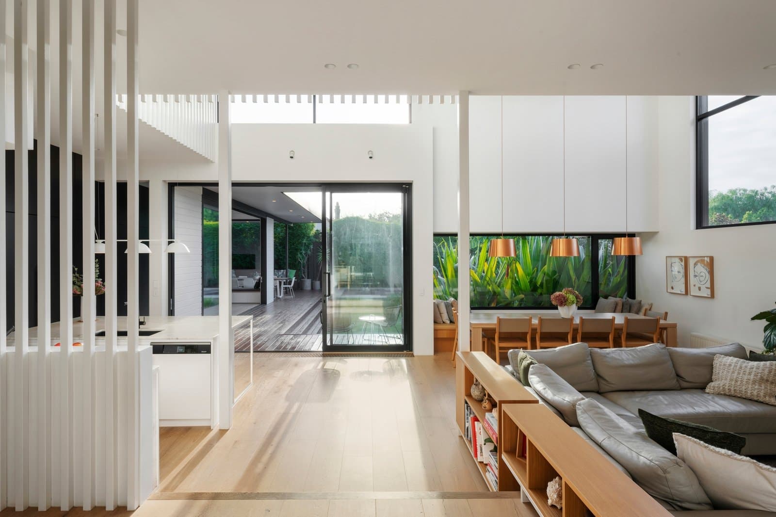 11 St Johns Avenue, Mont Albert - Thumbnail 3