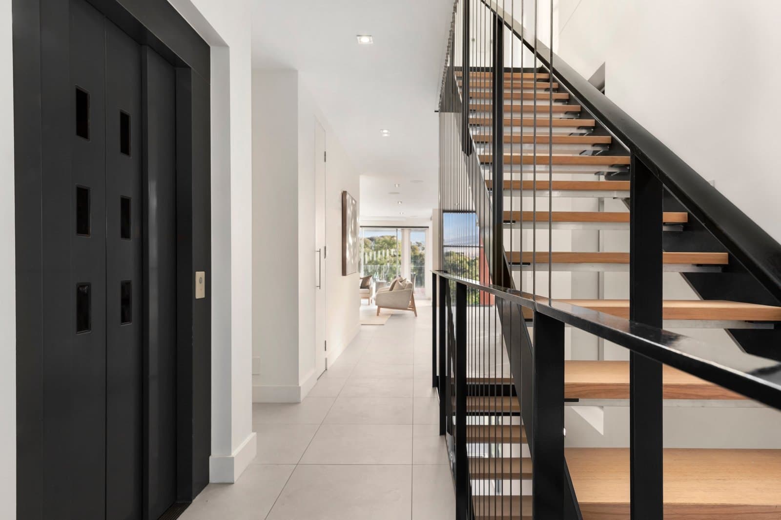 1/10 Harrison Crescent, Hawthorn - Thumbnail 7