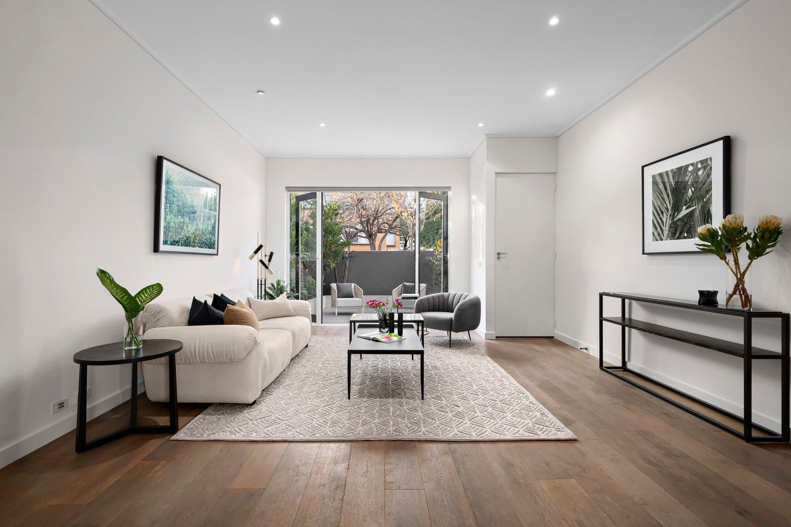 1/12 Arthur Street, South Yarra - Thumbnail 2