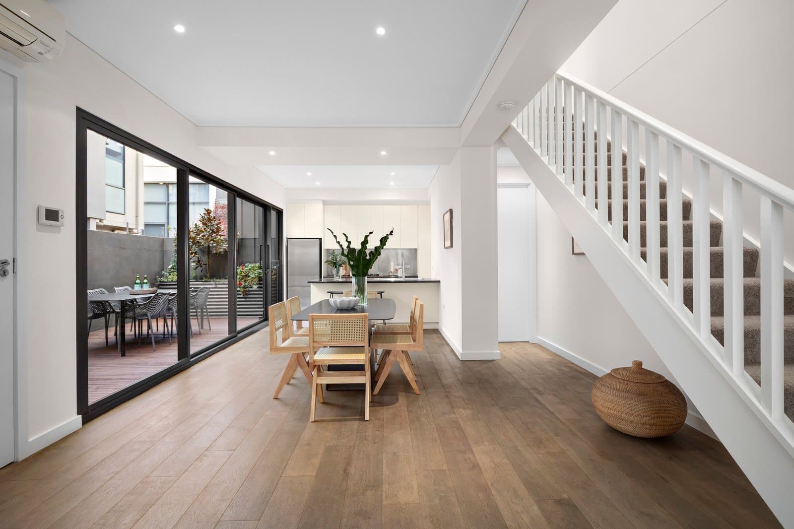 1/12 Arthur Street, South Yarra - Thumbnail 3