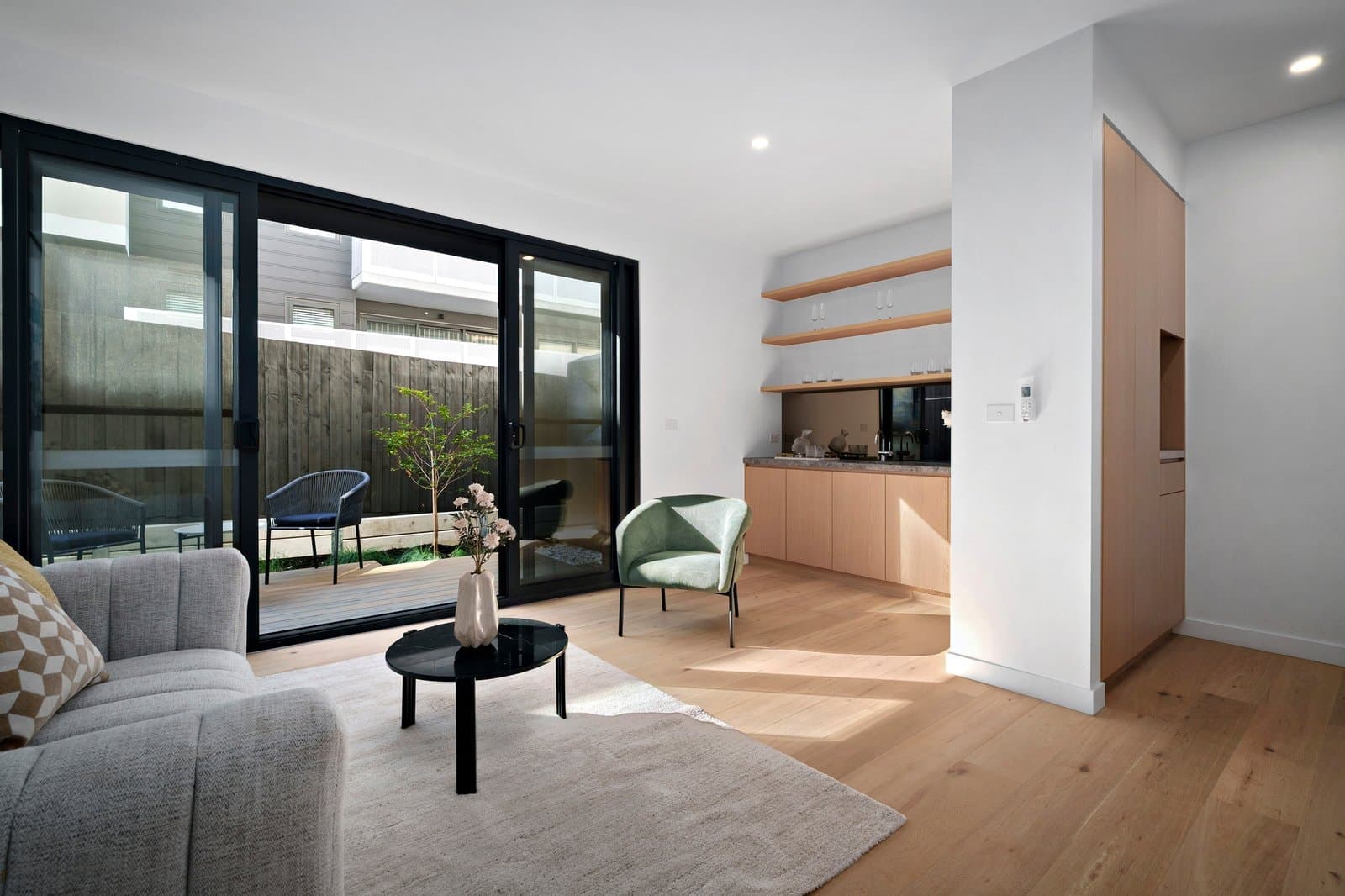 2/1795 Malvern Road, Glen Iris - Thumbnail 3