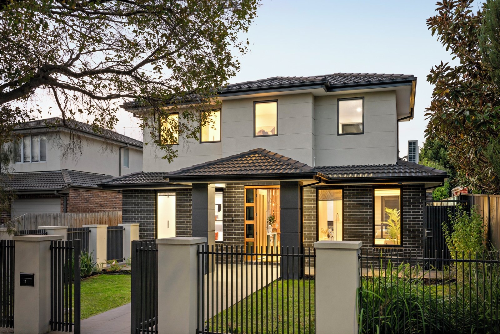 1/6 Mons Street, Glen Iris - Image 1