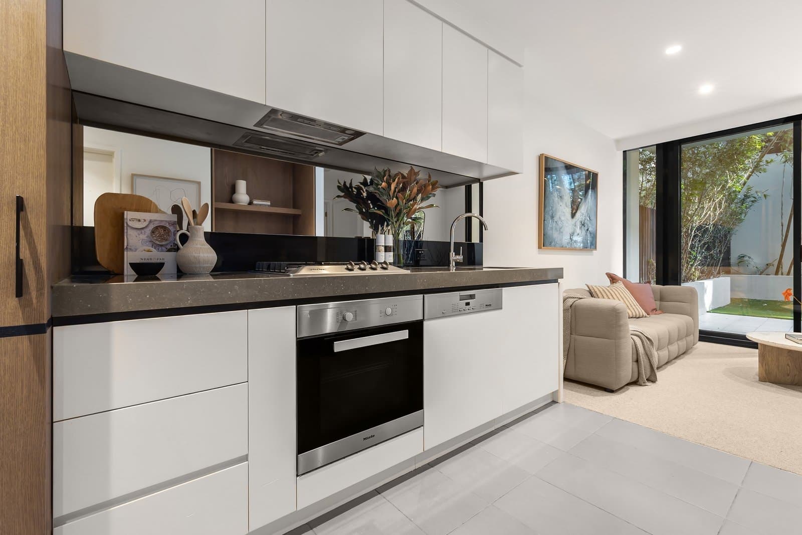 107/8 Daly Street, South Yarra - Thumbnail 5