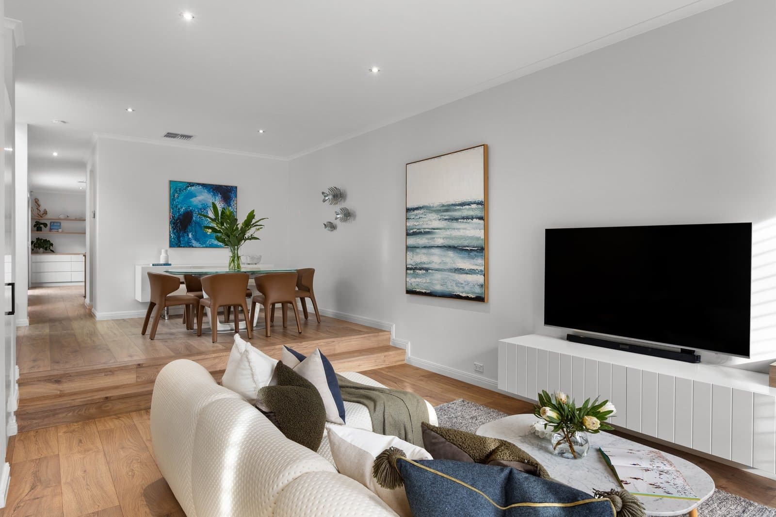 59 The Crescent, Port Melbourne - Thumbnail 2