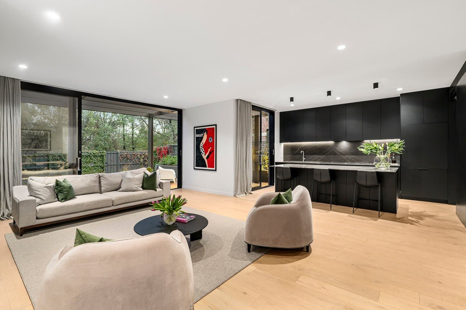 38 Roseberry Street, Hawthorn East - Thumbnail 2