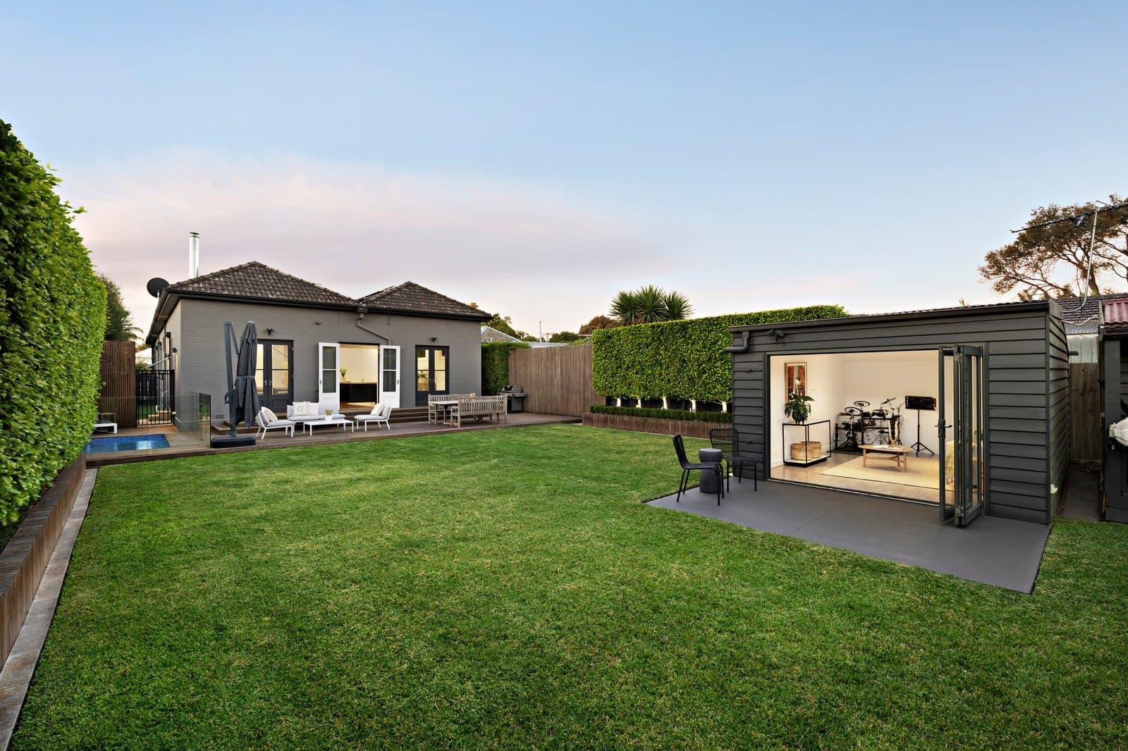 6 Byron Street, Brighton - Image 1