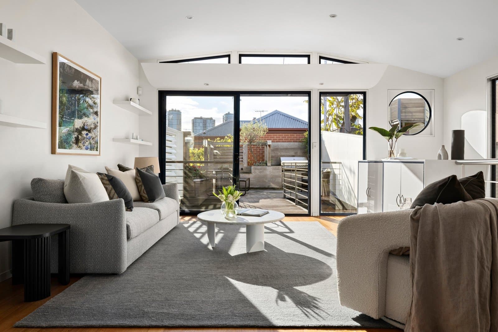4 Nixon Place, South Melbourne - Thumbnail 2