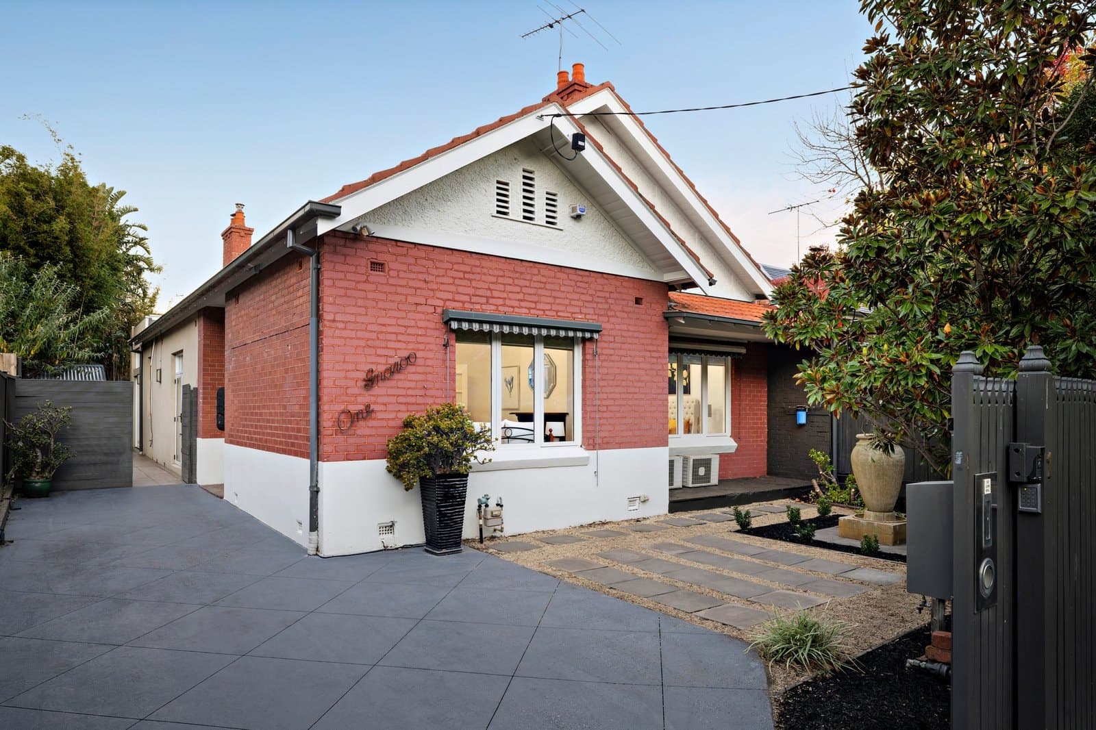 1 Pilley Street, St Kilda East - Thumbnail 2