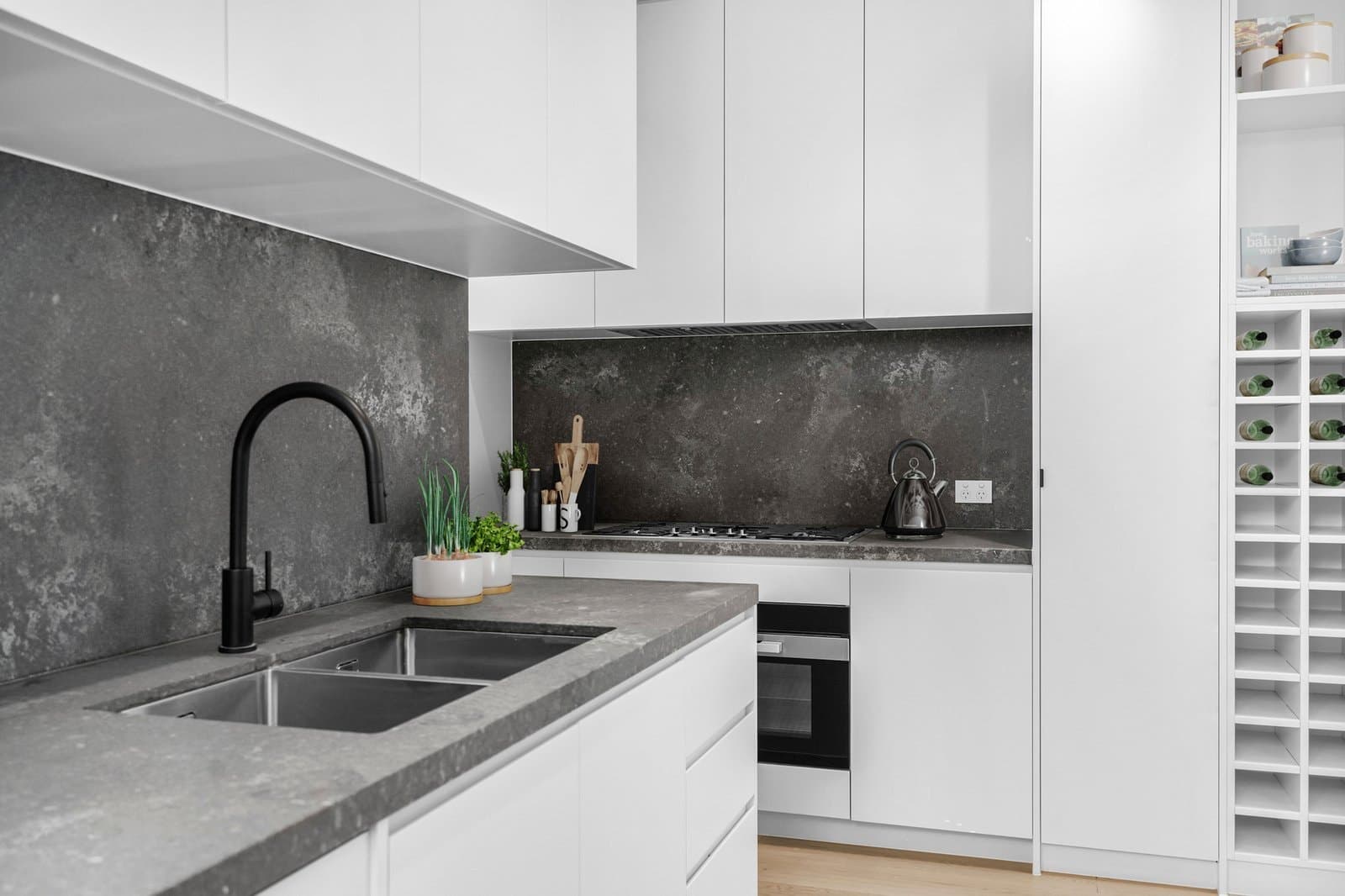 Residence 5, 27 Gordon Avenue, Elwood - Thumbnail 8