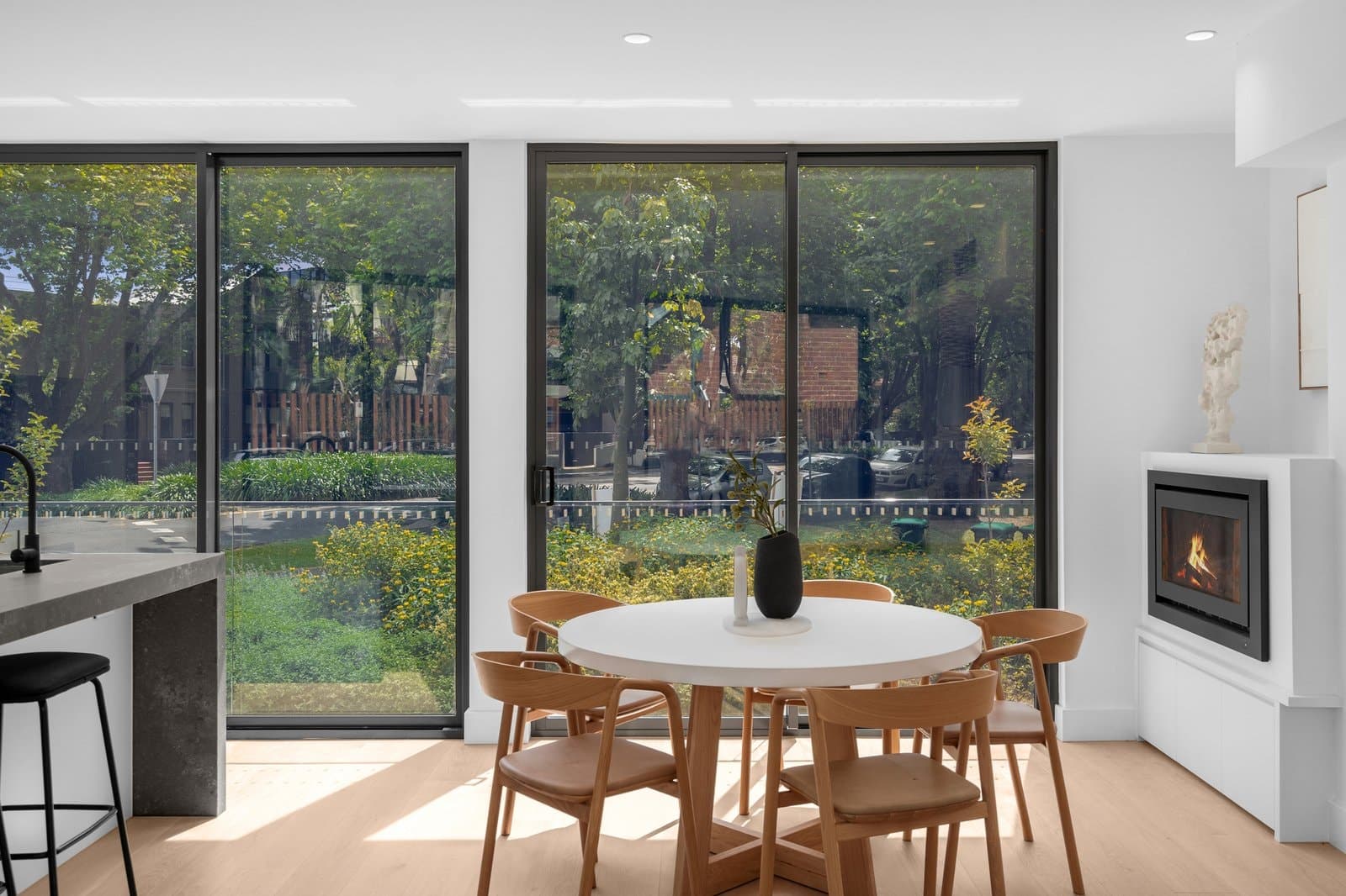 Residence 1, 27 Gordon Avenue, Elwood - Thumbnail 2