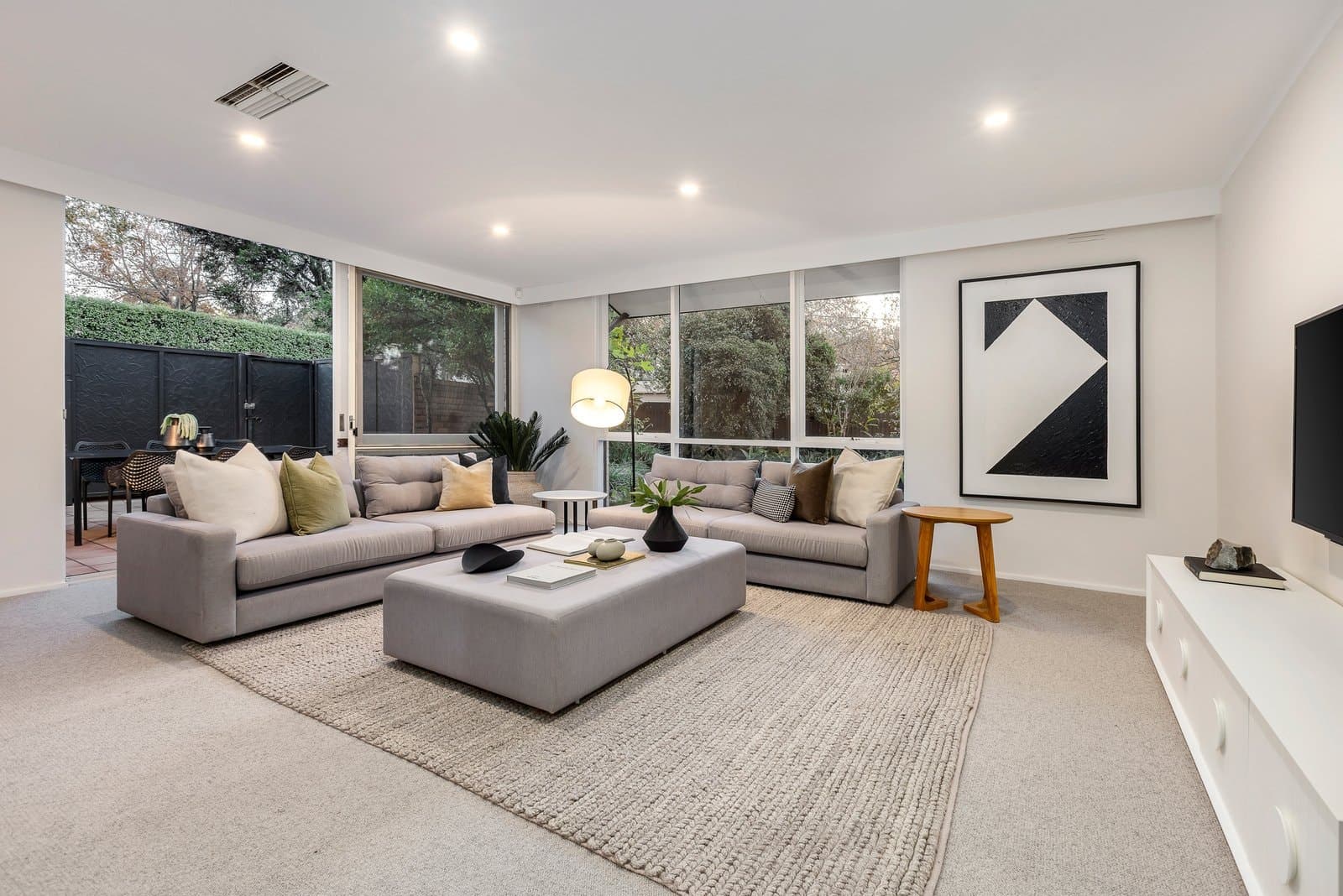 3/1 Monaro Road, Kooyong - Thumbnail 2