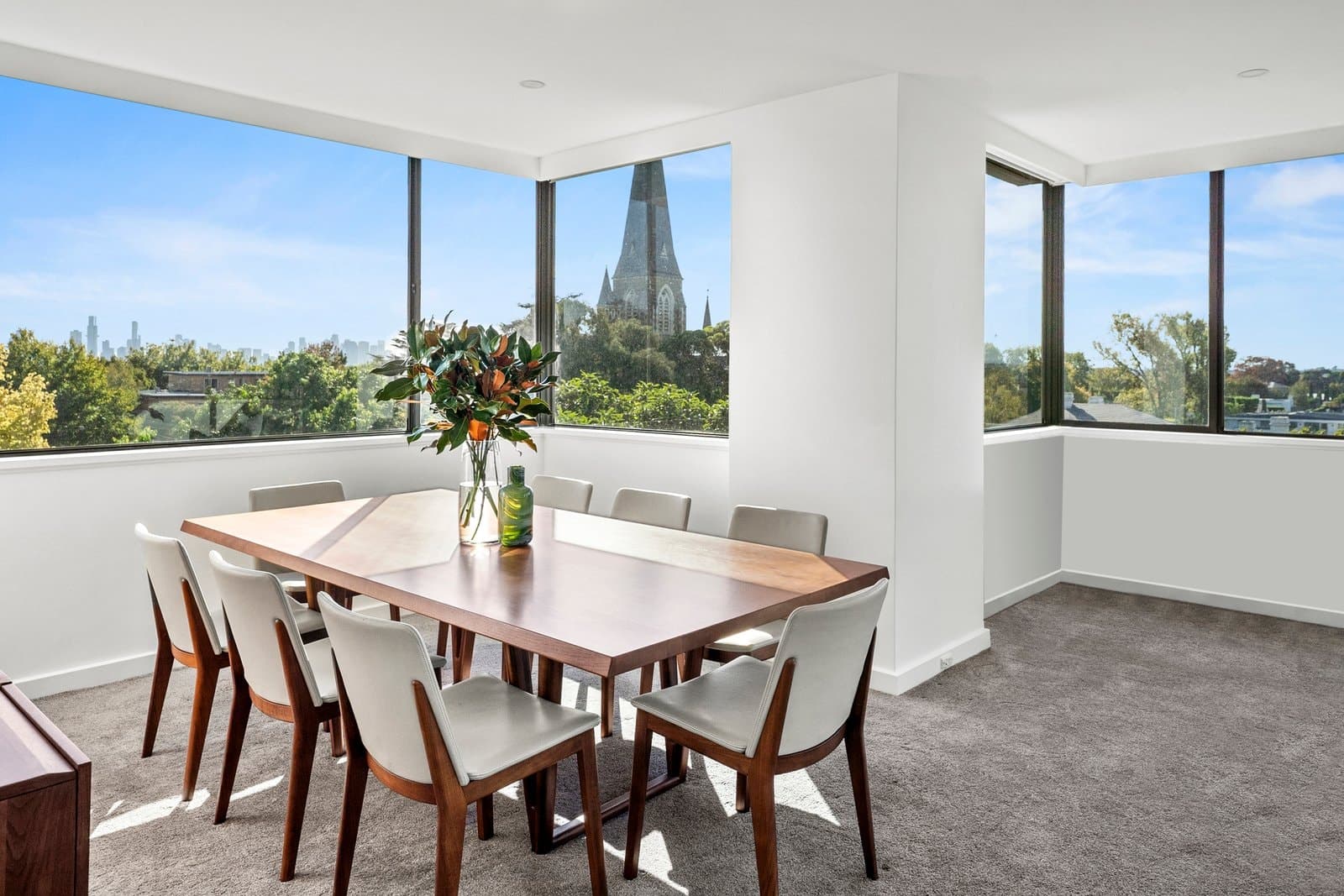 52/546 Toorak Road, Toorak - Thumbnail 2