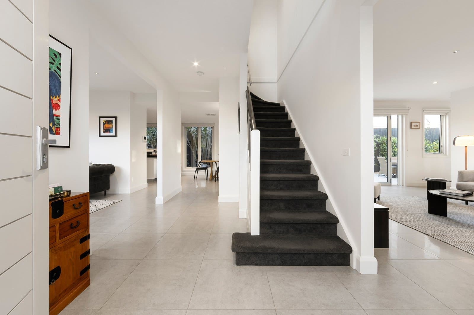 1A Vista Road, Hampton - Thumbnail 2