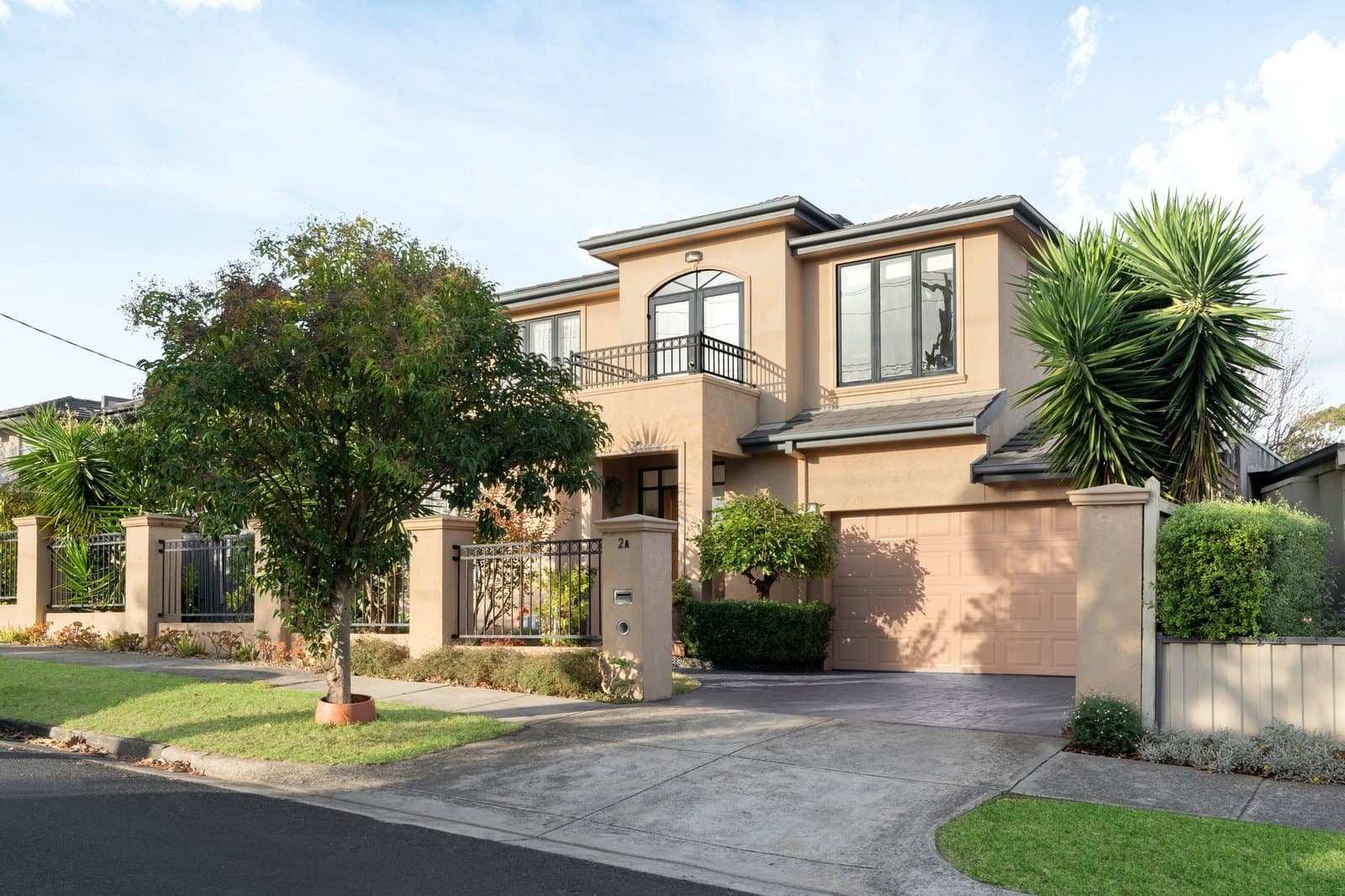 2A Hazel Drive, Templestowe Lower - Thumbnail 2