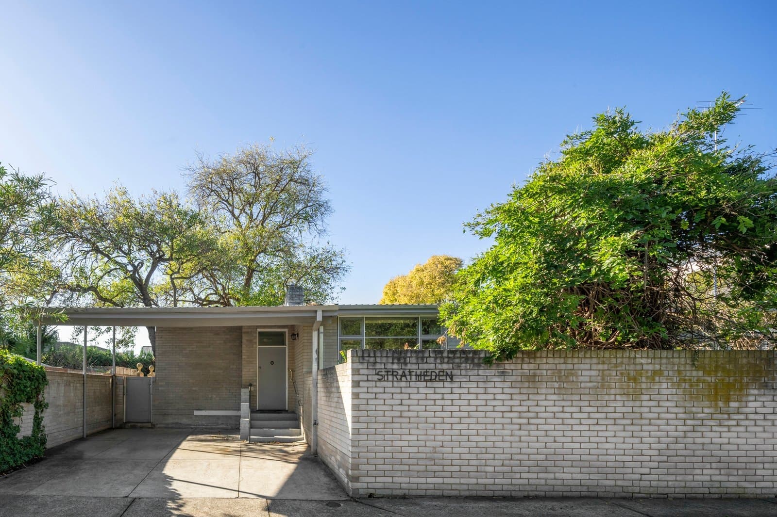 12 Denham Place, Toorak - Thumbnail 2