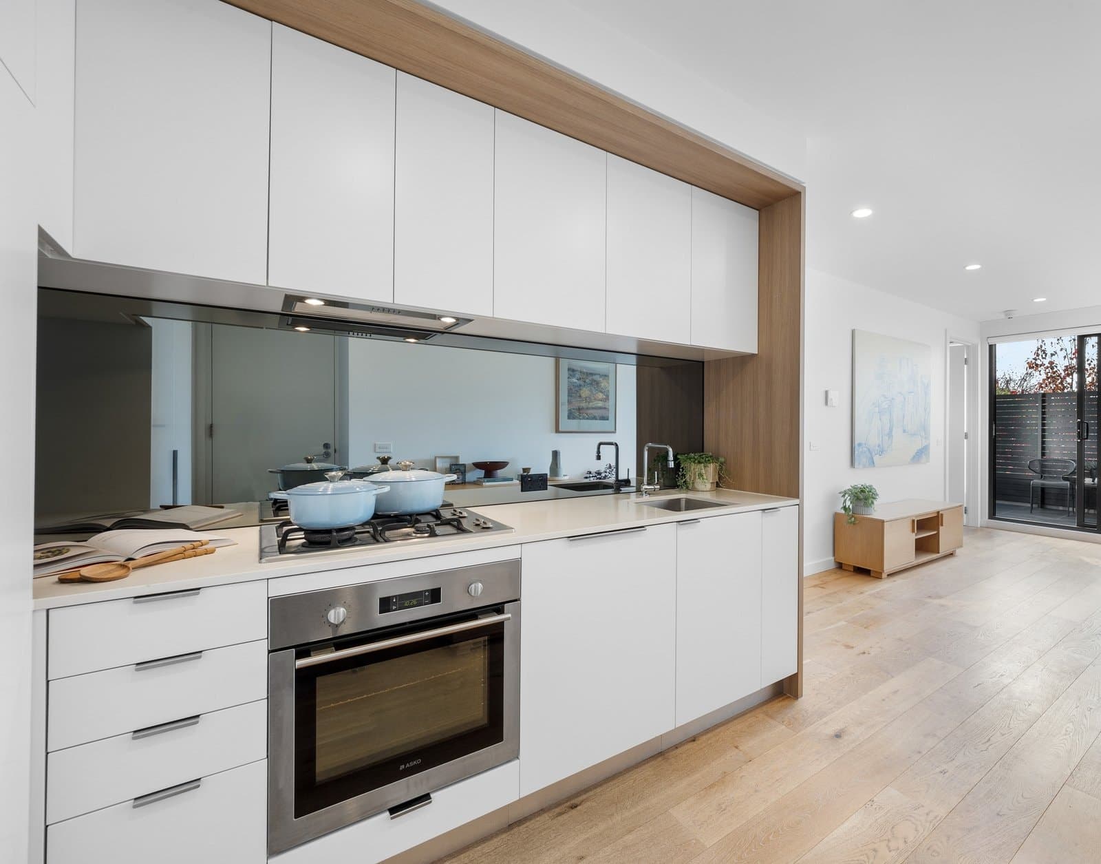 104/50 Seymour Grove, Camberwell - Thumbnail 2