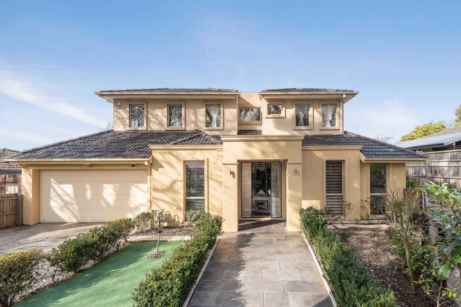 1/19 Durham Road, Surrey Hills - Image 1