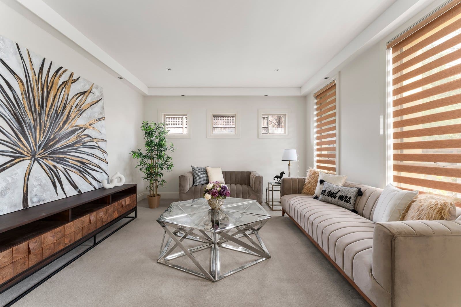 1/19 Durham Road, Surrey Hills - Thumbnail 4