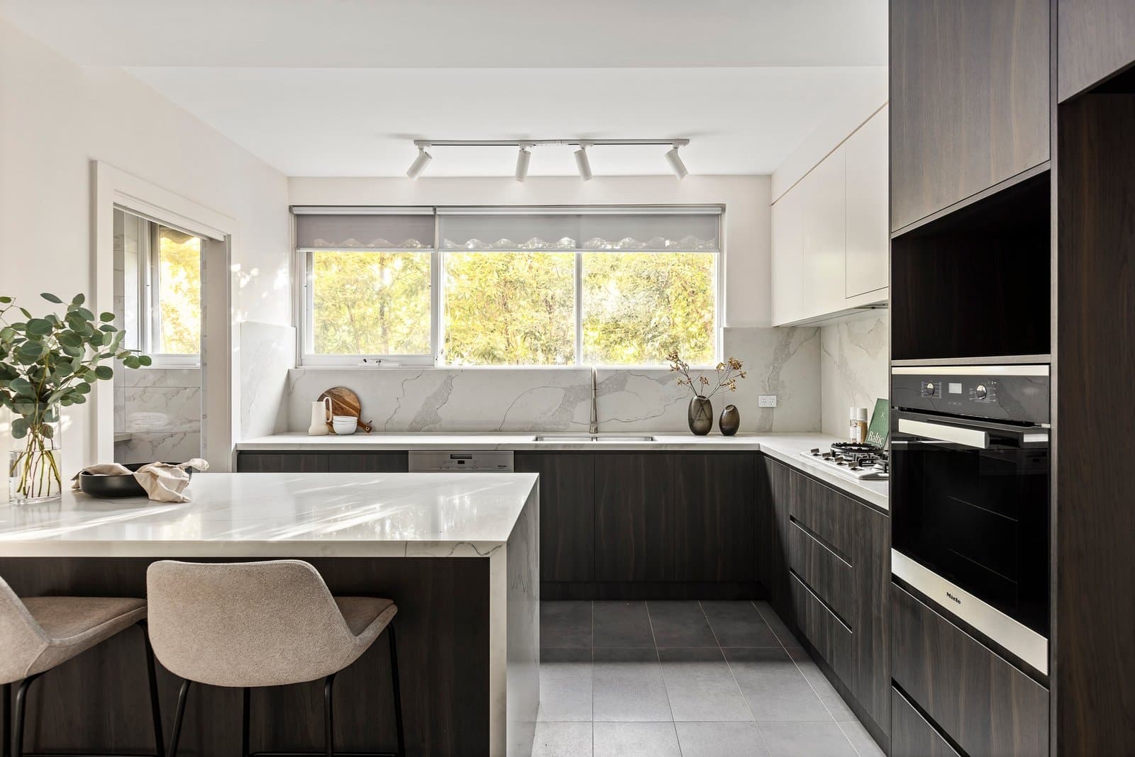 2/4 Maple Grove, Toorak - Thumbnail 5
