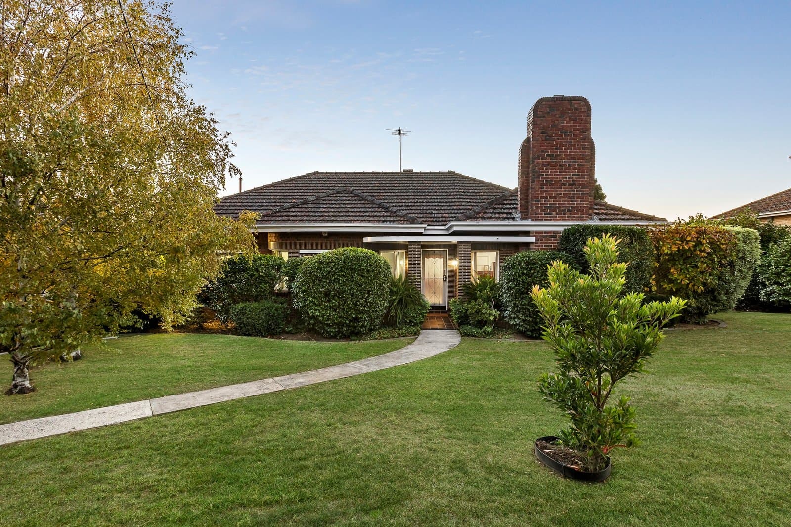 52 Cityview Road, Balwyn North - Thumbnail 3