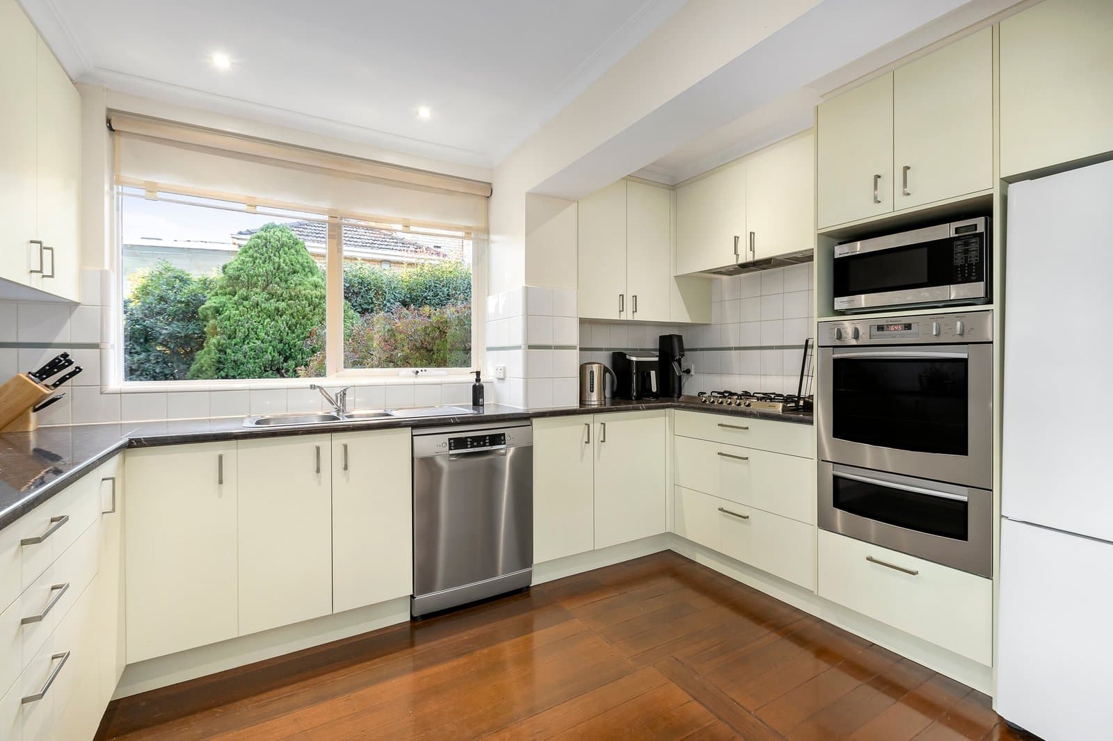 52 Cityview Road, Balwyn North - Thumbnail 7