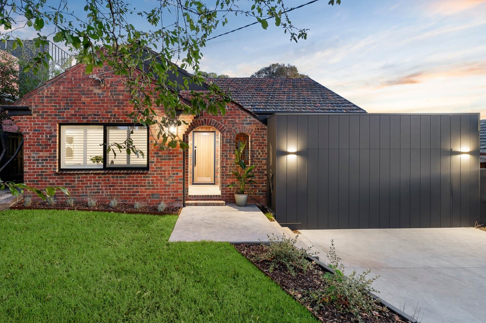 15 Keystone Crescent, Kew East - Image 1