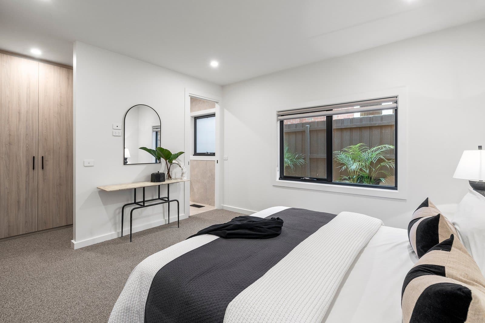15 Keystone Crescent, Kew East - Thumbnail 3