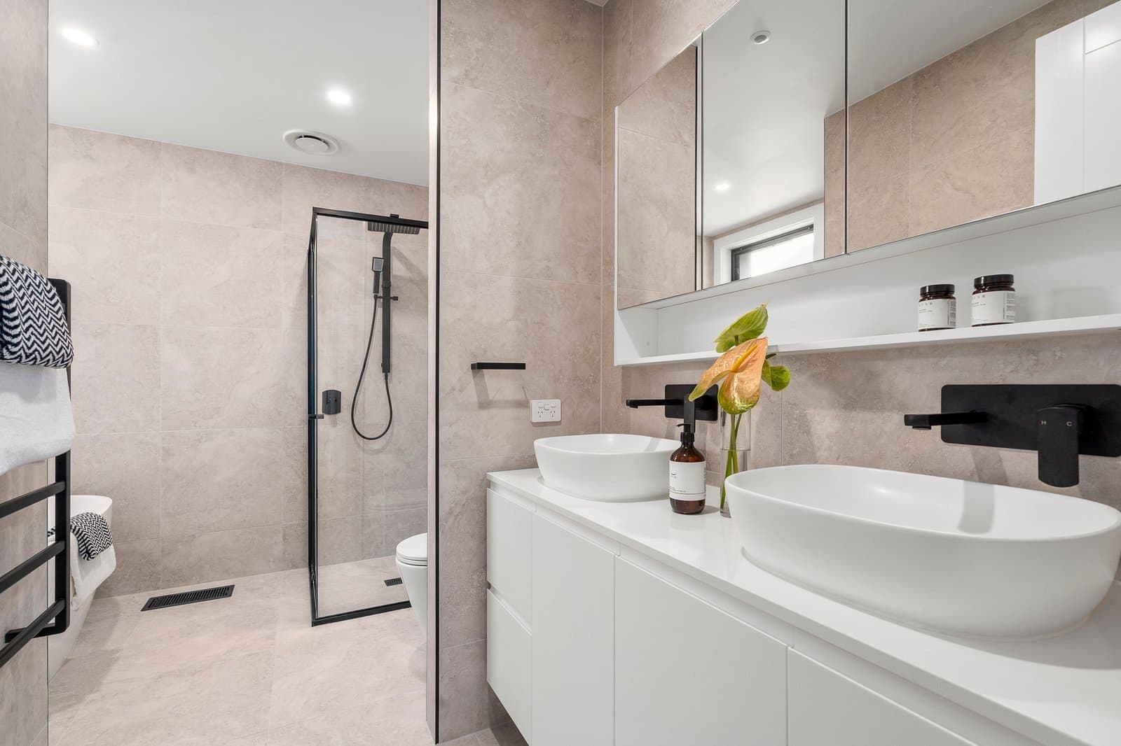 15 Keystone Crescent, Kew East - Thumbnail 8