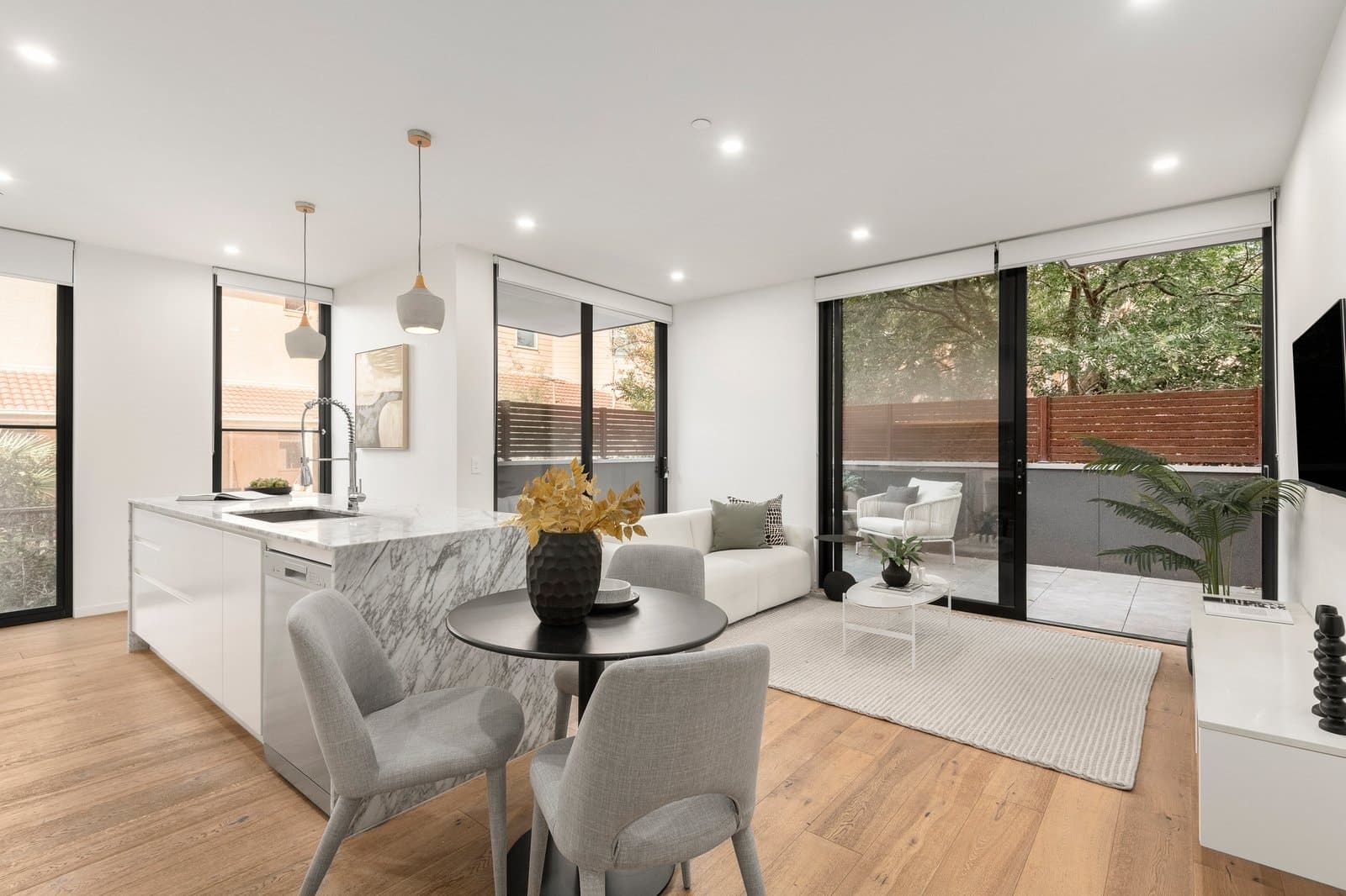 102/402 Riversdale Road, Hawthorn East - Image 1