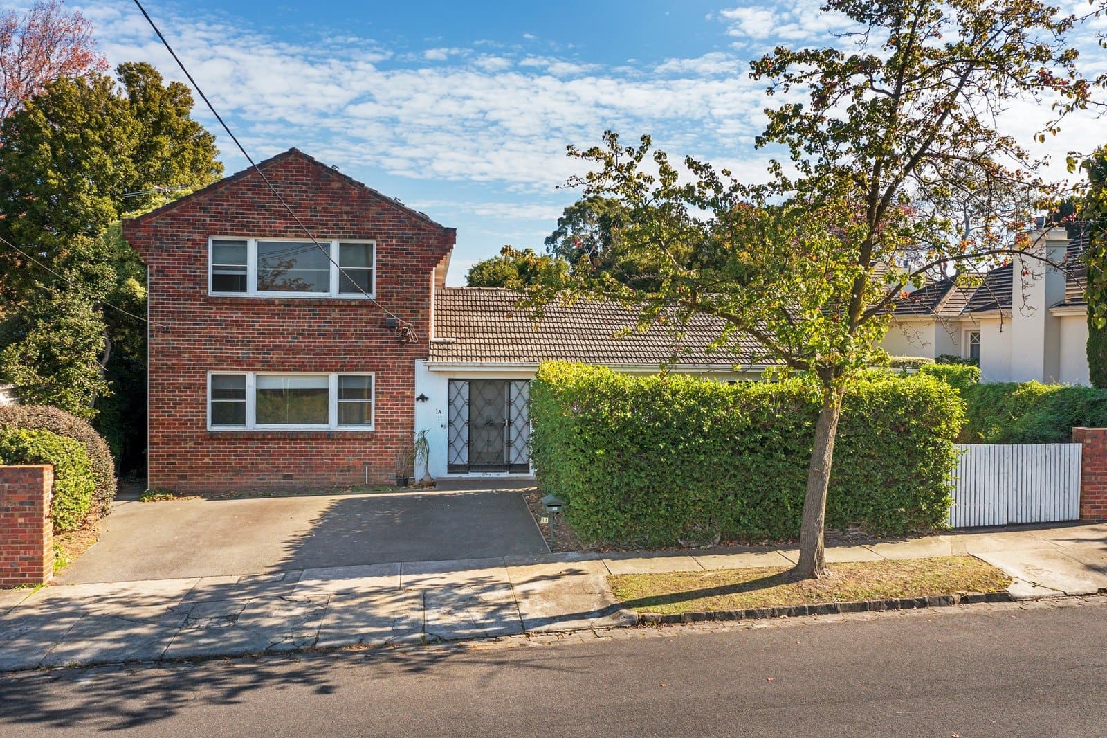 1A Mountain Grove, Kew - Image 1