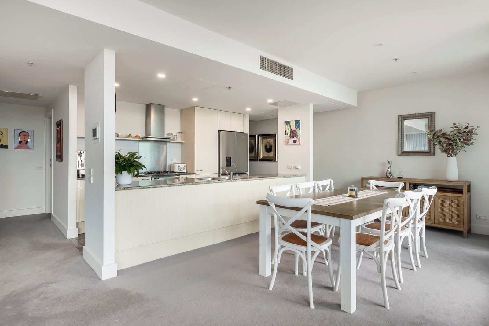 607/19 Queens Road, Melbourne - Thumbnail 4