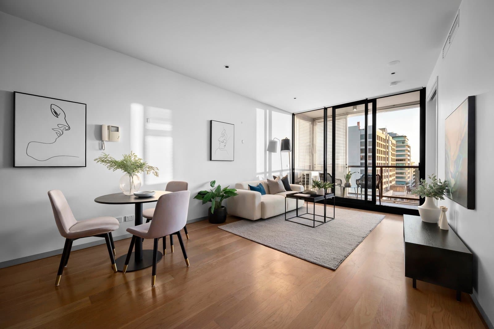607/539 St Kilda Road, Melbourne - Thumbnail 2
