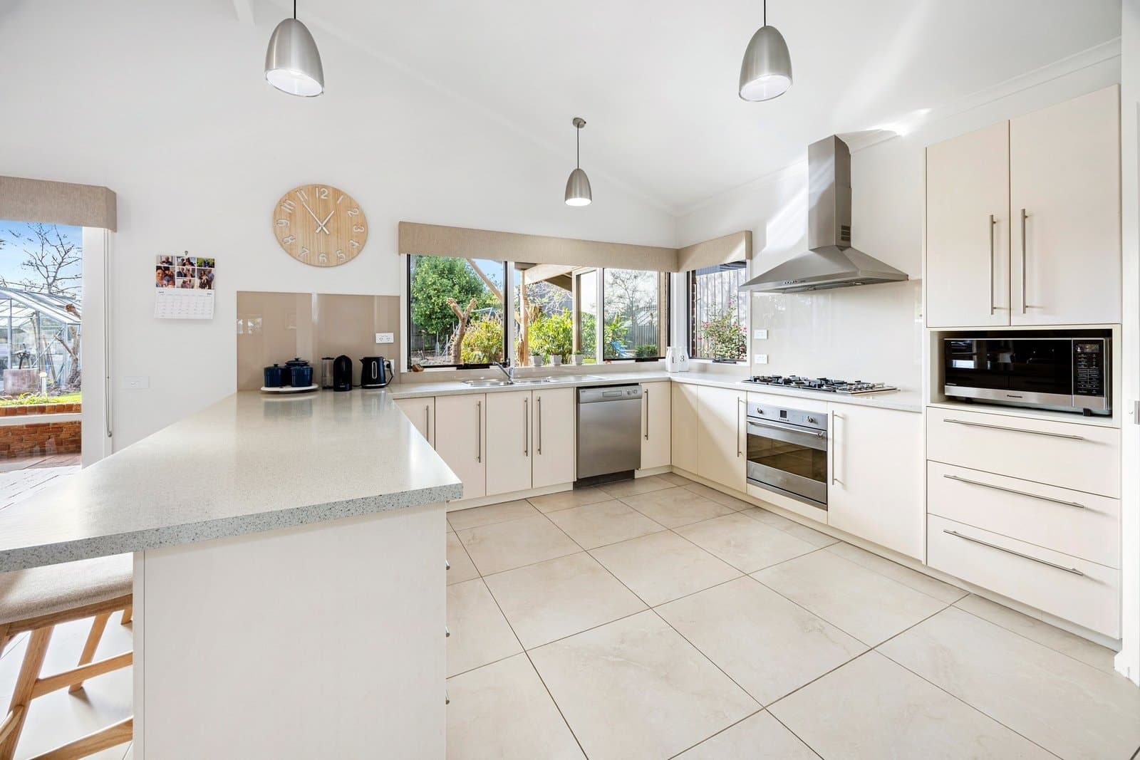 25 Driftwood Court, Mount Martha - Thumbnail 2