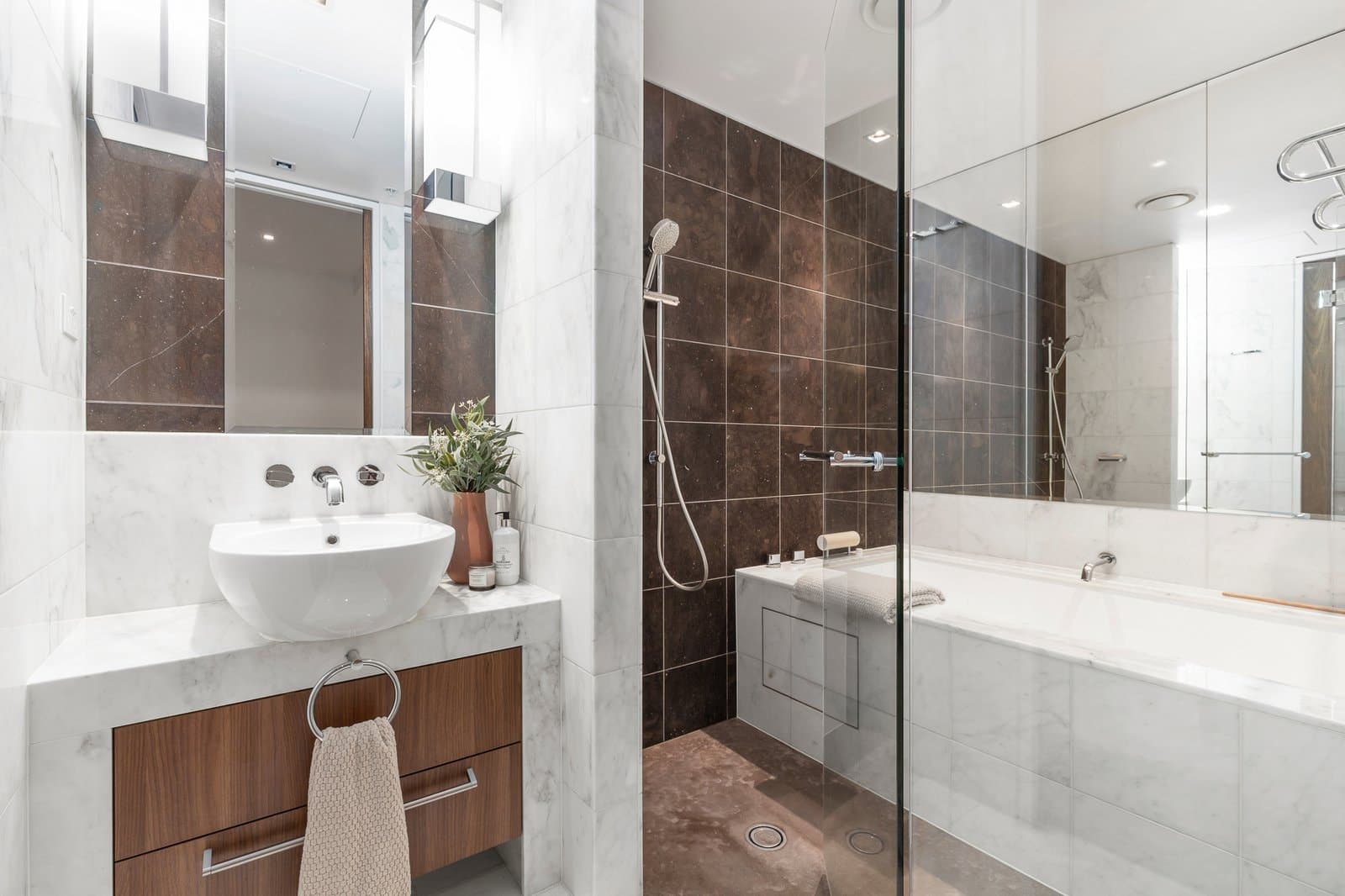 602/430 St Kilda Road, Melbourne - Thumbnail 8