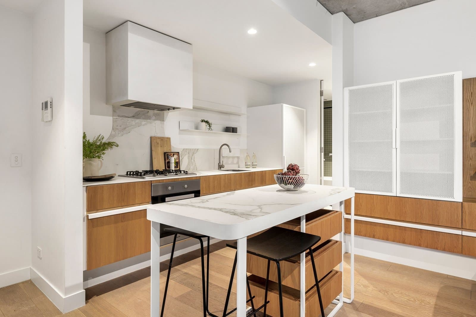 110/8 Luton Lane, Hawthorn - Thumbnail 2