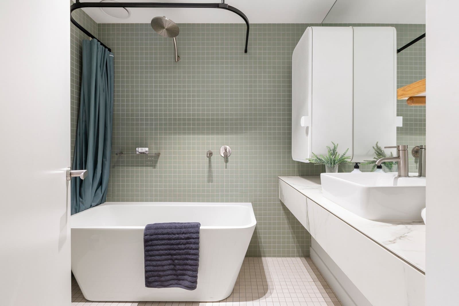 110/8 Luton Lane, Hawthorn - Thumbnail 4