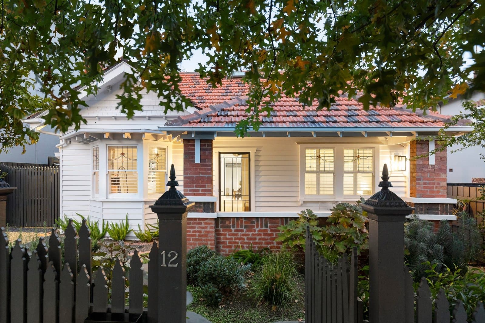 12 Queen Street, Kew - Image 1
