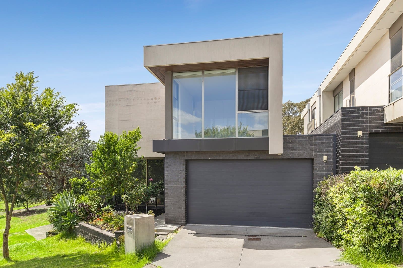 19 Cypress Way, Kew - Image 1