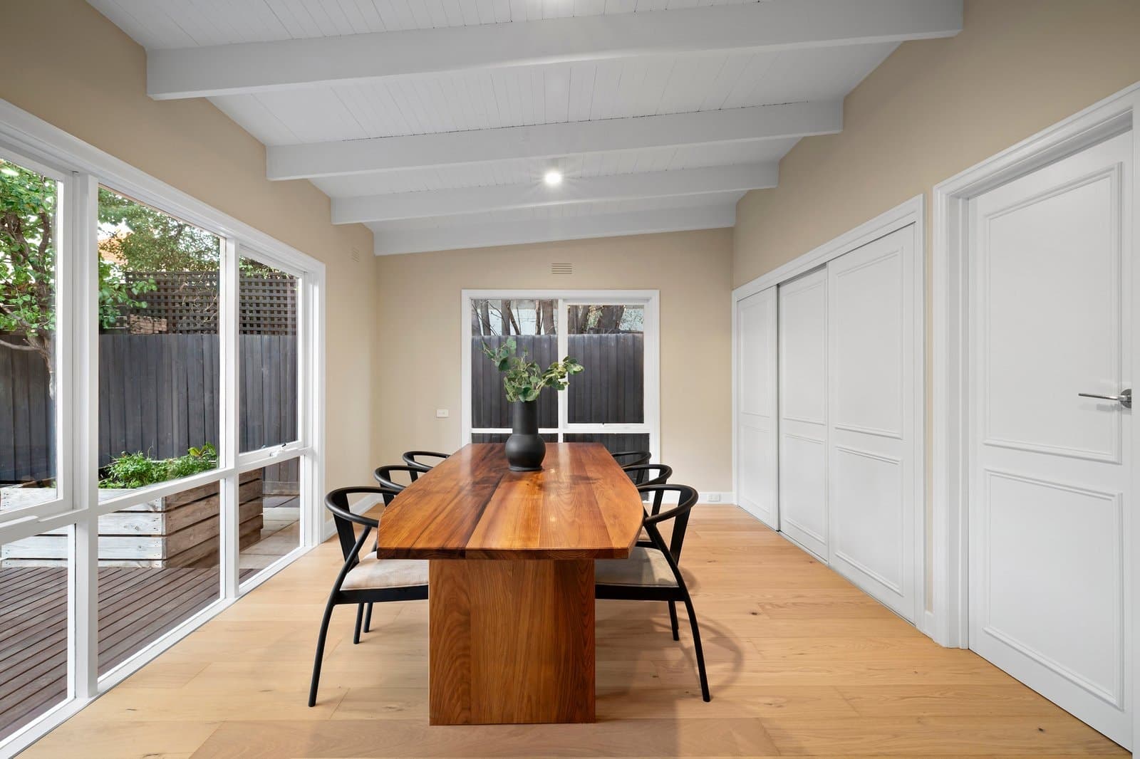2 Glendora Avenue, Brighton - Thumbnail 8