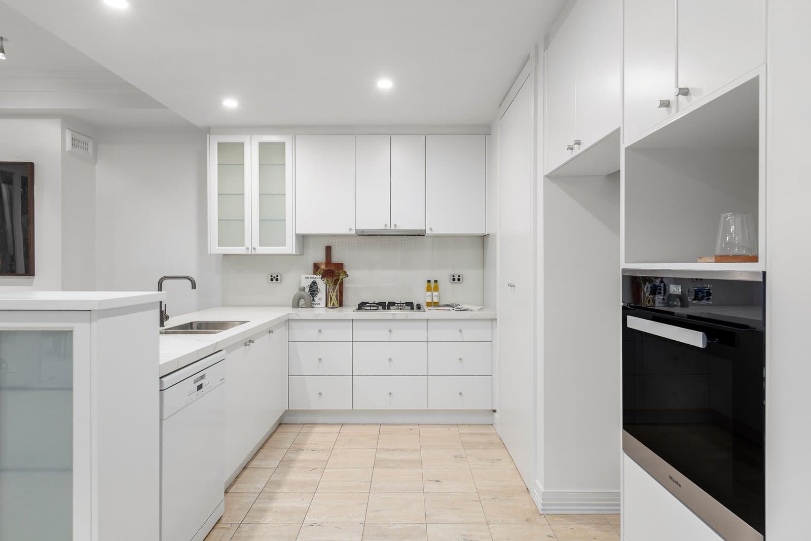 2/48 Denbigh Road, Armadale - Thumbnail 4