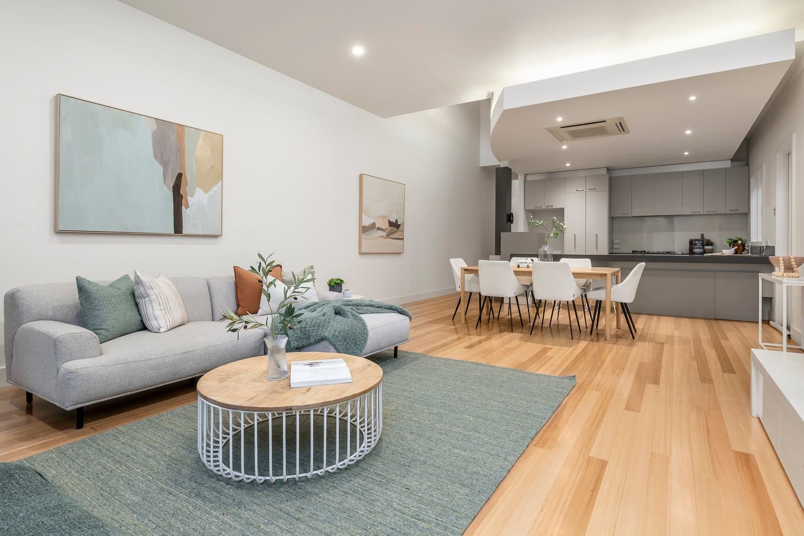 12 Colvin Grove, Hawthorn - Thumbnail 2