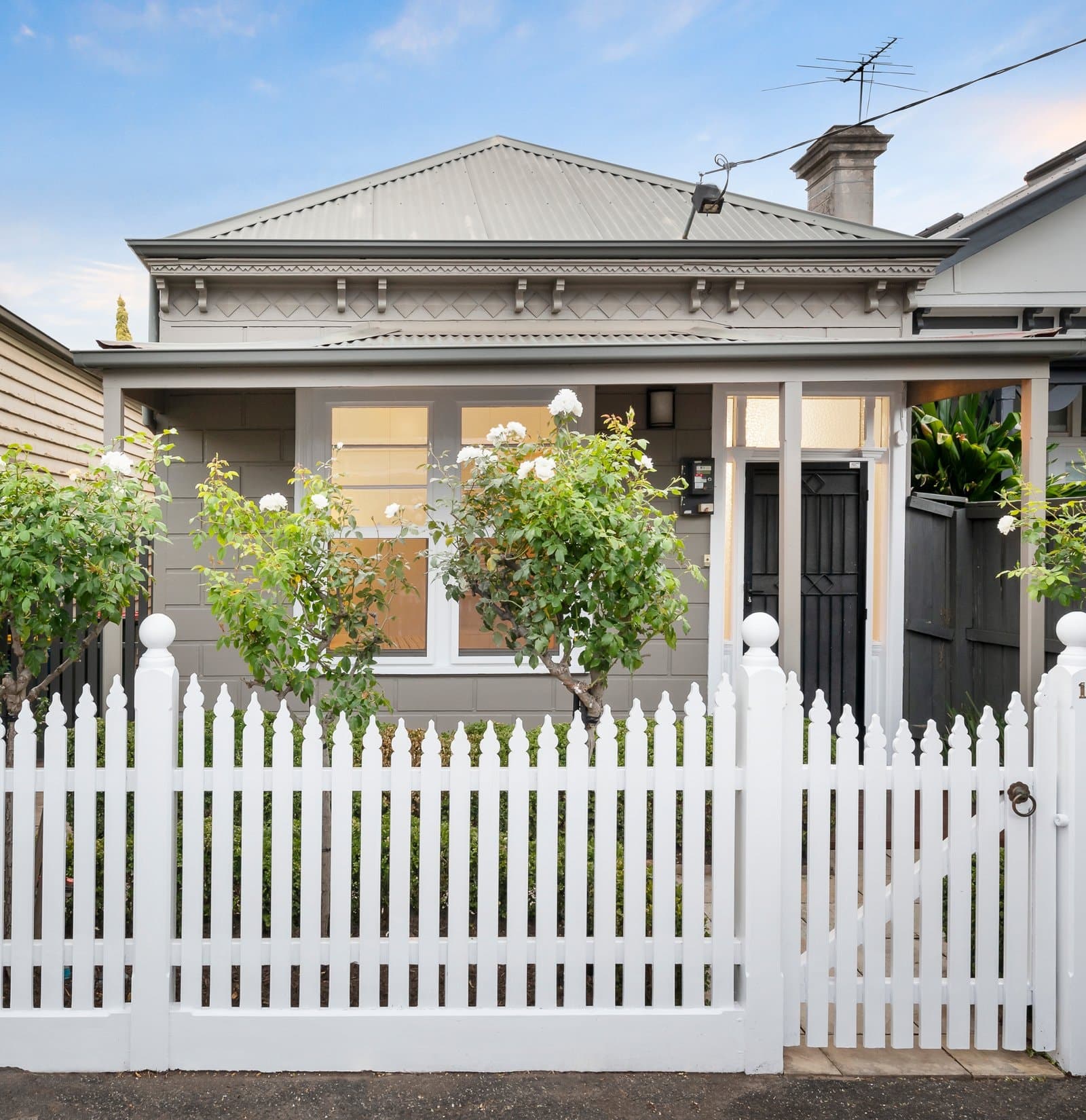 12 Colvin Grove, Hawthorn - Thumbnail 3