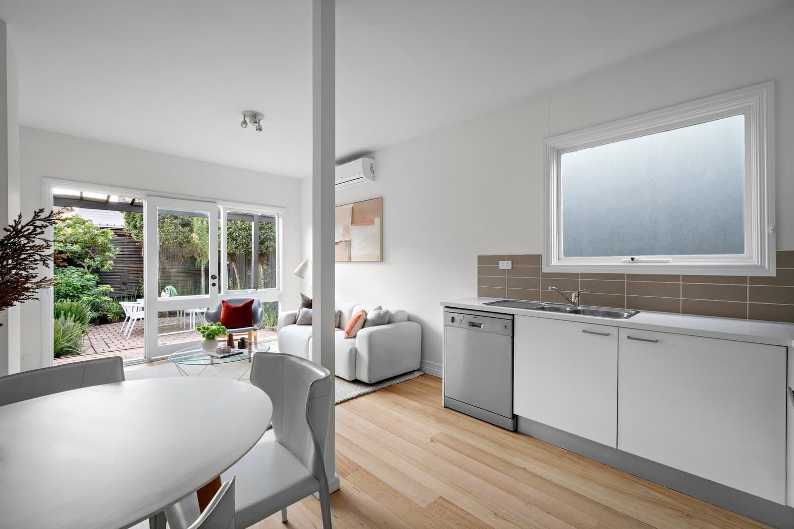 68-70 Palmerston Crescent, South Melbourne - Thumbnail 5