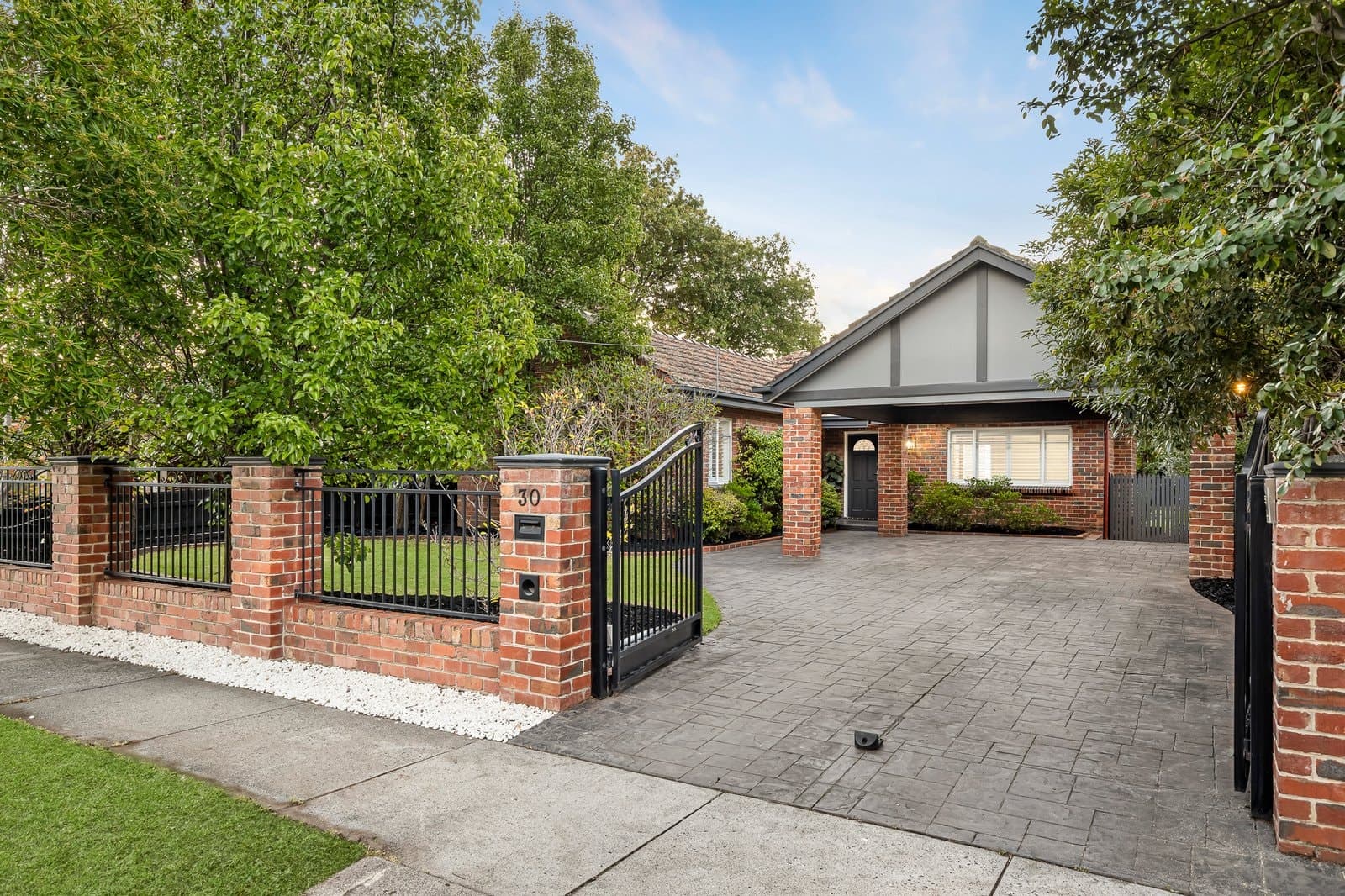 30 Nicholas Street, Ashburton - Image 1