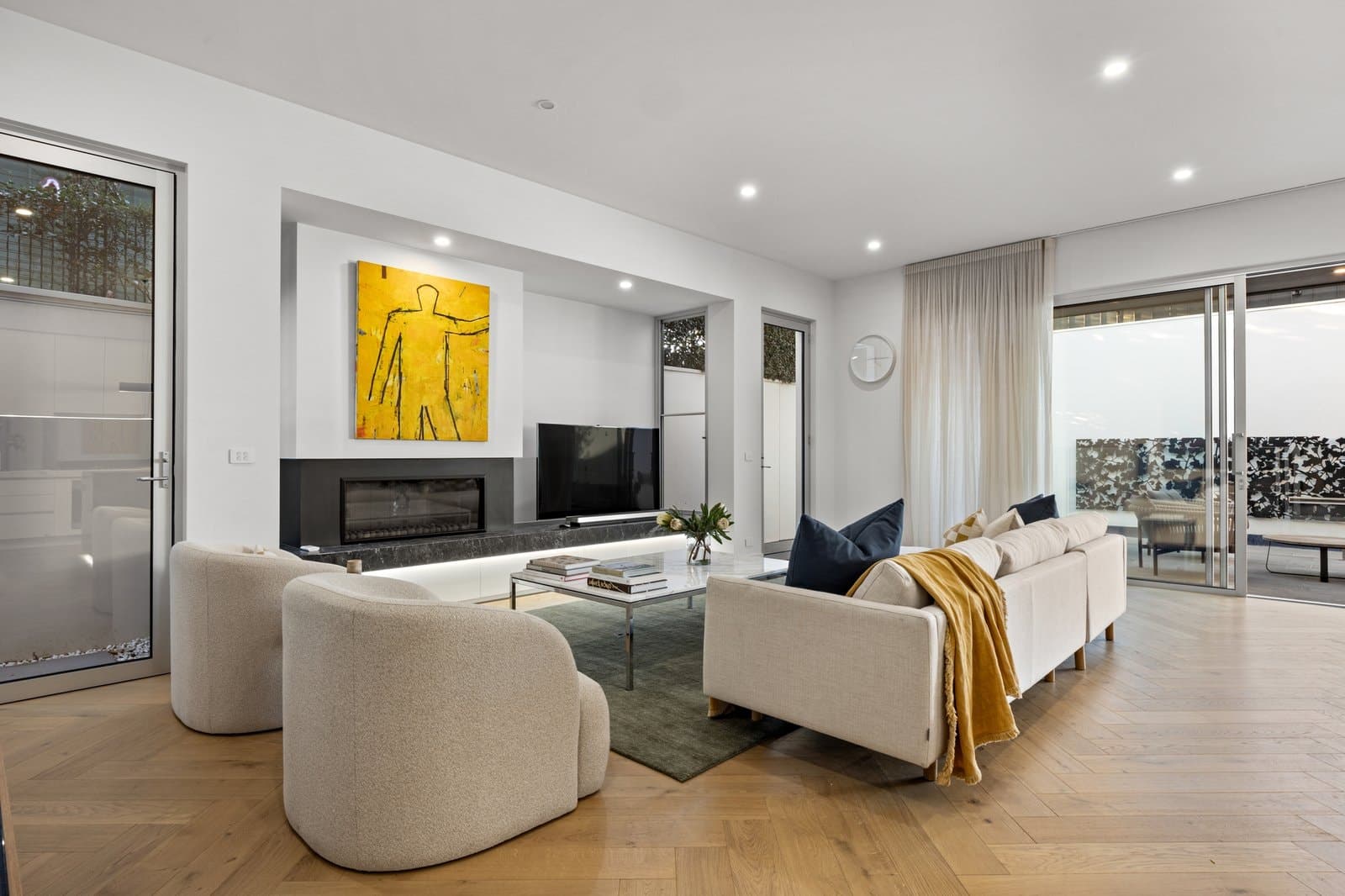 323 Richardson Street, Middle Park - Thumbnail 3