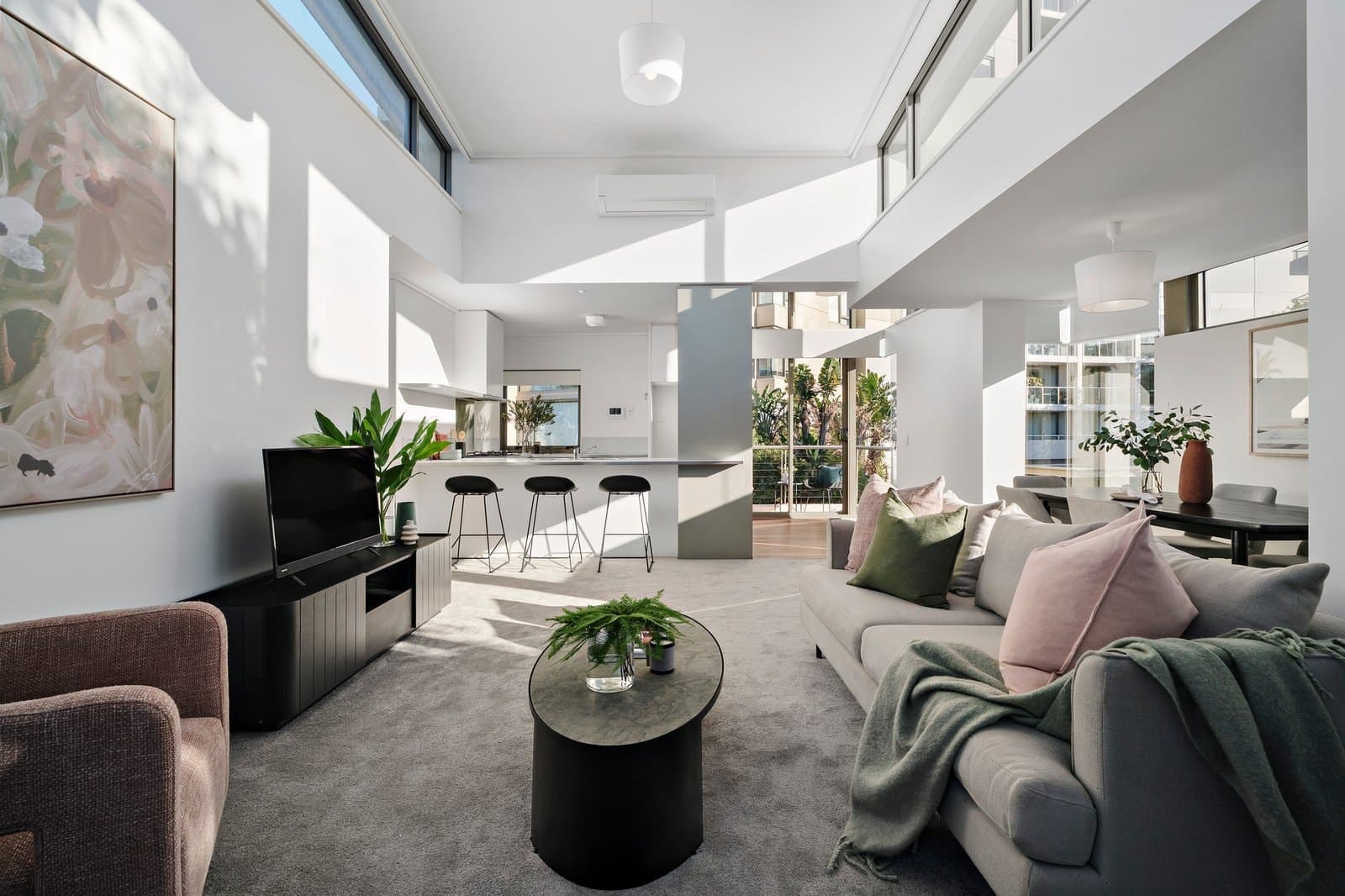 6/145 Beach Street, Port Melbourne - Image 1