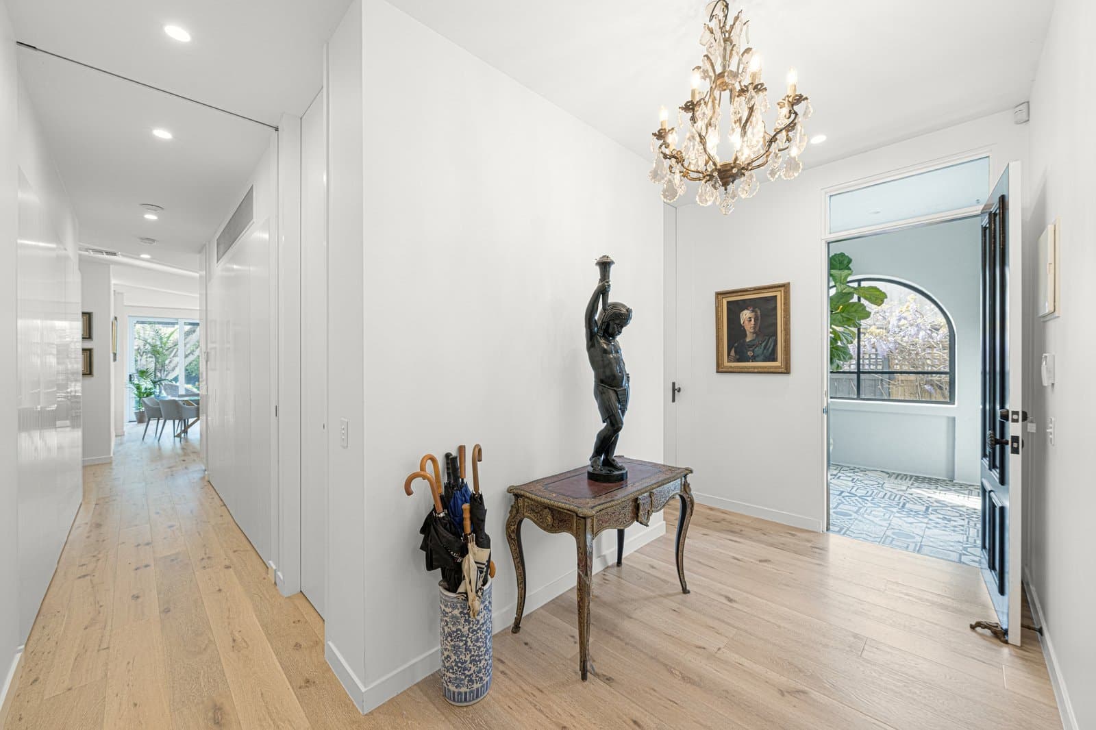 16 Robinson Road, Hawthorn - Thumbnail 2